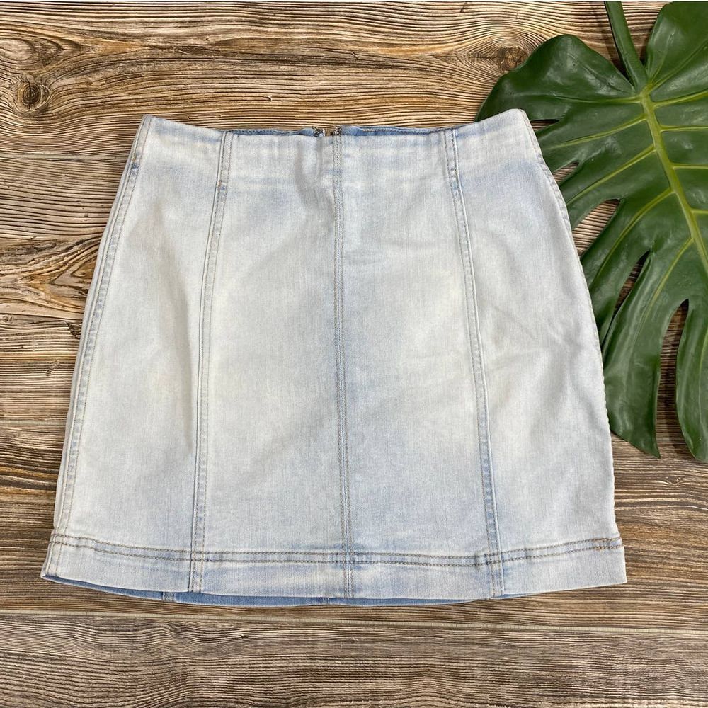 Target Wild Fable light wash denim mini skirt